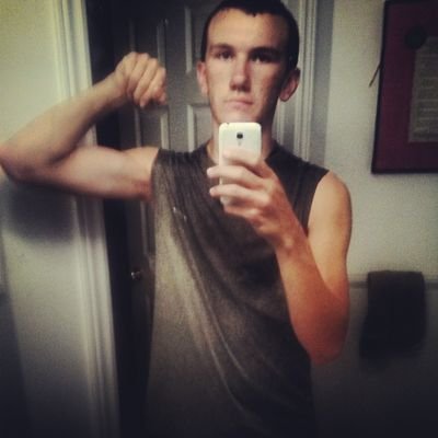 Profile Picture of Nick Everett (@everett900) on Twitter