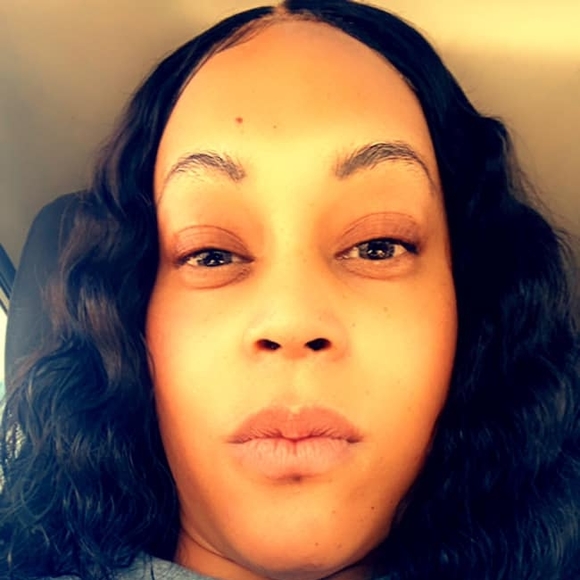 Profile Picture of Erica Mclaurin (@ericanes) on Poshmark