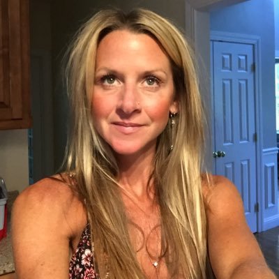 Profile Picture of Kim OConnell (@Kimberly224422) on Twitter