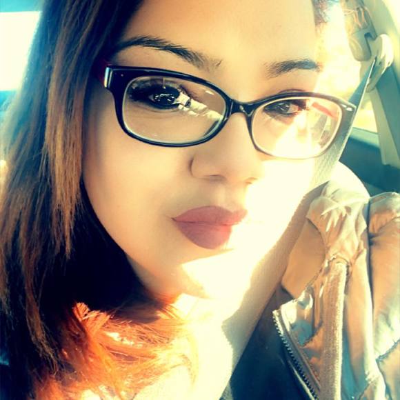 Profile Picture of Sarah Dominguez (@sarahco82) on Poshmark