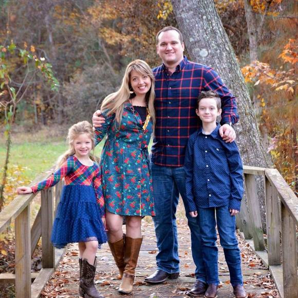 Profile Picture of Seth Hale (@sethmhale) on Poshmark