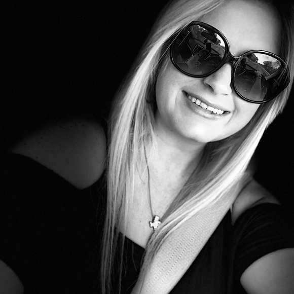 Profile Picture of Ashly Mcgee (@ashly_alexis) on Poshmark