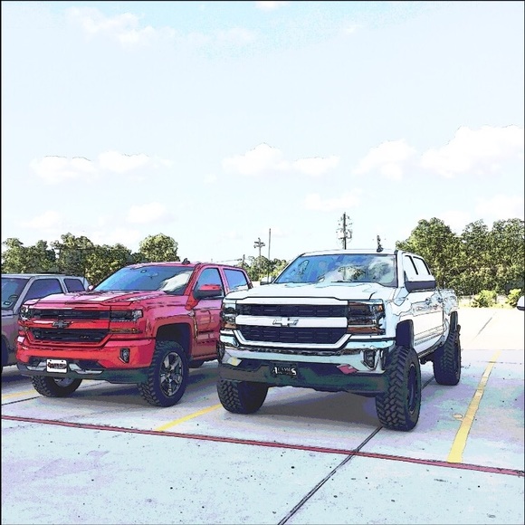 Profile Picture of Alex Alamos (@alex_alamos) on Poshmark