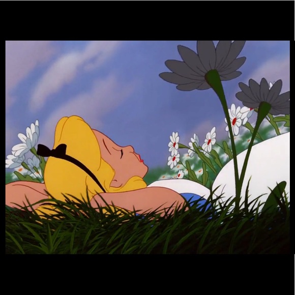 Profile Picture of Sydney Olsem (@sydelizols) on Poshmark