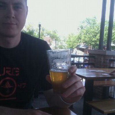 Profile Picture of Andrew Schiller (@Naively272) on Twitter