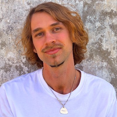 Profile Picture of Max Zaska (@zaskamusic) on Twitter