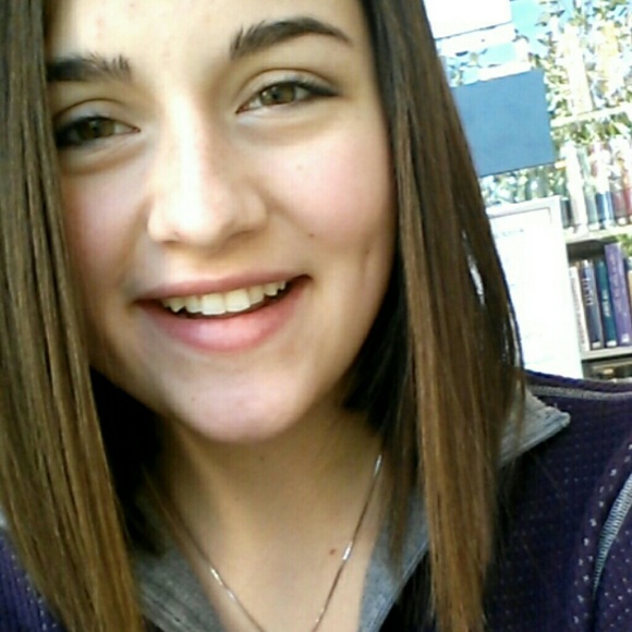 Profile Picture of Lydia Glatzel (@lyddybug) on Poshmark