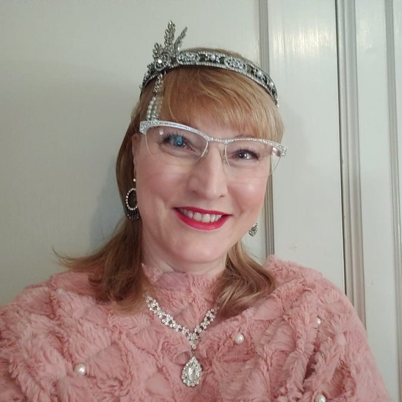 Profile Picture of Katy Denooyer (@katybug_ladybug) on Poshmark