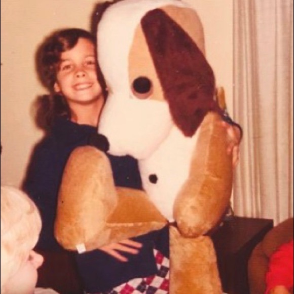 Profile Picture of Paula Barron (@paulabarron) on Poshmark