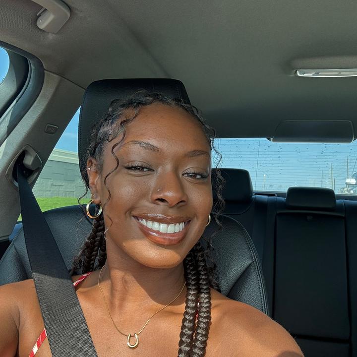 Profile Picture of JNS (@janae.noel) on Tiktok