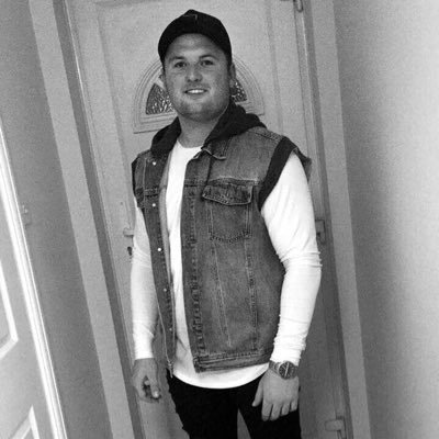 Profile Picture of Mitchell Barton (@barton93) on Twitter