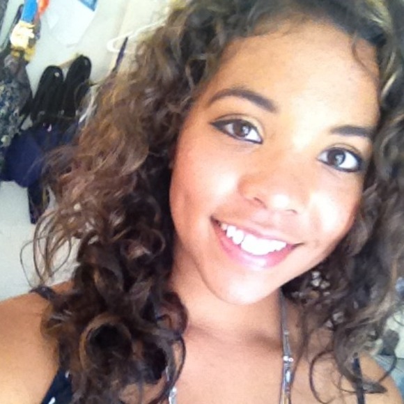 Jalyn Ledgerwood - Poshmark Profile Picture of Jalyn Ledgerwood (@jaynicole25) on Poshmark