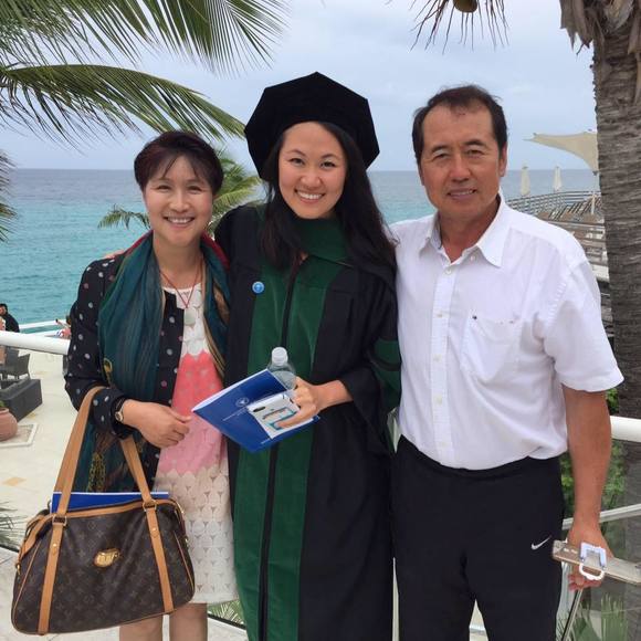 Profile Picture of Julia Tian (@juutii) on Poshmark