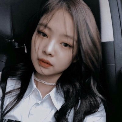 Profile Picture of 𝗘𝗩𝗔 𝗠𝗜𝗧𝗖𝗛𝗘𝗟𝗟｡ (@crushcclture) on Twitter