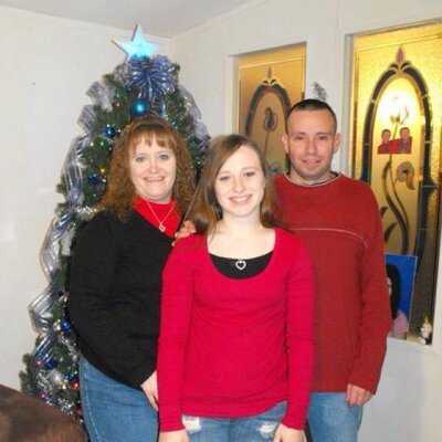 Profile Picture of Lori Dobbs (@DobbsLori) on Twitter