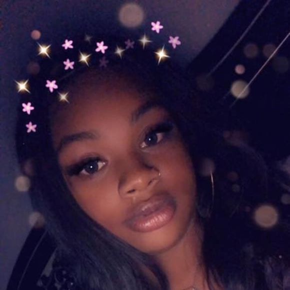 Profile Picture of Driek Thibodeaux (@driekthibodeaux) on Poshmark
