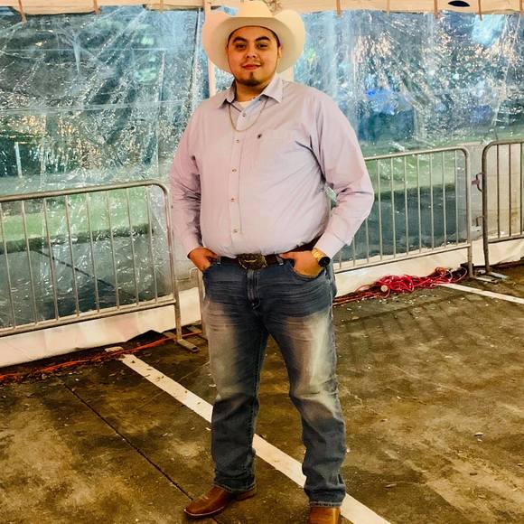 Profile Picture of Julio Cuevas (@julio2311) on Poshmark