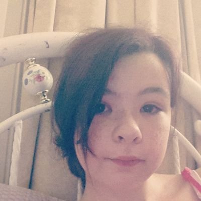 Profile Picture of Lara Bryant (@GlowBabe24) on Twitter