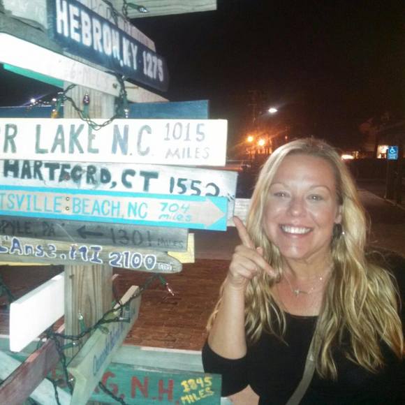 Profile Picture of Kate Mceachern (@k8swilm) on Poshmark