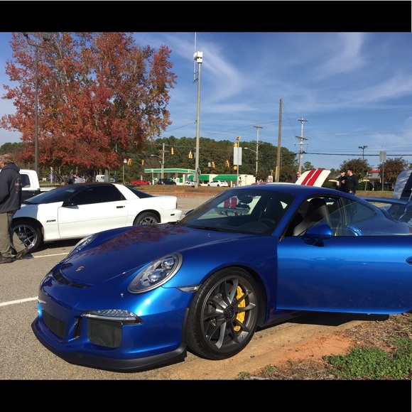 Profile Picture of Adam Wachob (@adamwachob) on Poshmark