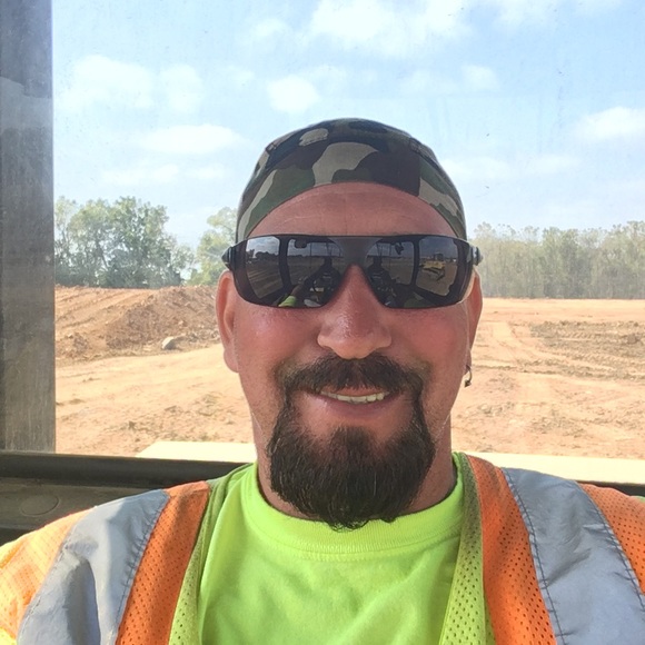 Profile Picture of Chris Mcclellan (@cmcclellan1222) on Poshmark