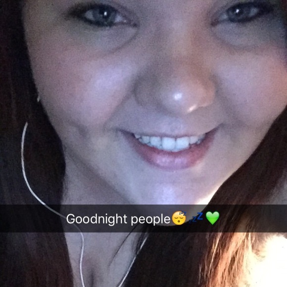 Profile Picture of Brooklyn James (@shortylove129) on Poshmark