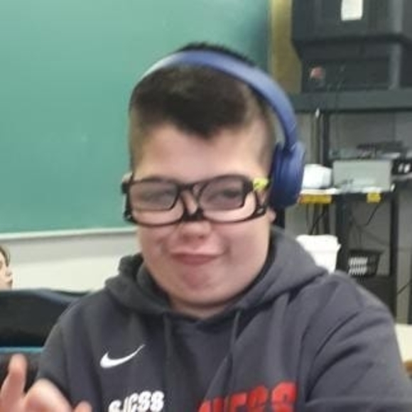 Profile Picture of Liam gary Lucas (@liamgary07) on Poshmark