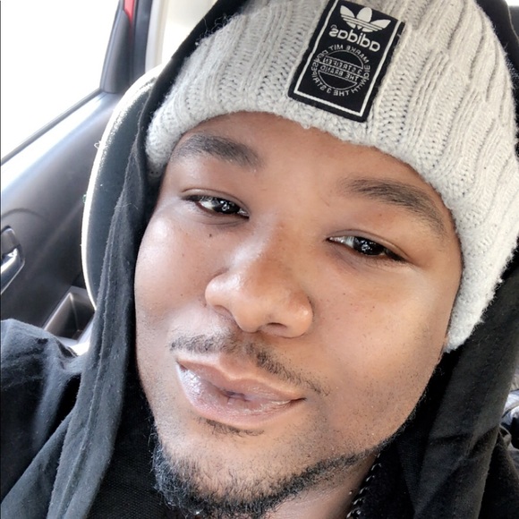 Profile Picture of Corey Torres (@ohsofly18) on Poshmark