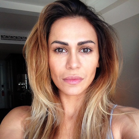 Profile Picture of Eva Myren (@evamyren79) on Poshmark