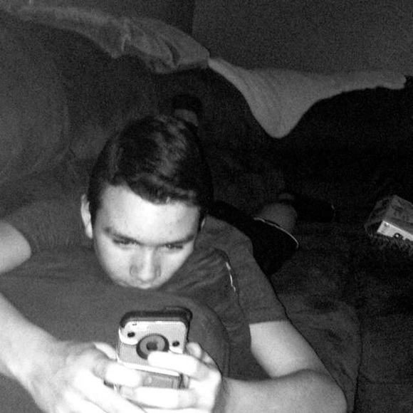 Profile Picture of Cory Singleton (@_cory_singleton) on Poshmark