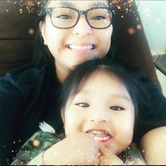 Katie Tsinnie - Poshmark Profile Picture of Katie Tsinnie (@katietsinnie) on Poshmark