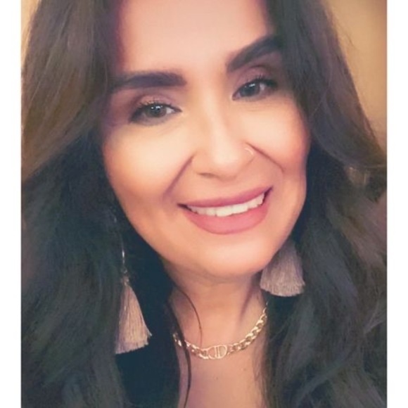 Profile Picture of Lydia Bujanda (@bujanda6) on Poshmark