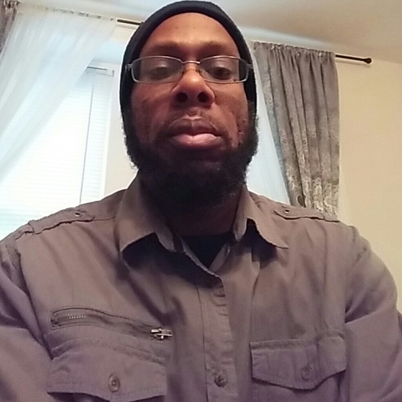 Mark Toole - Poshmark Profile Picture of Mark Toole (@miz7hardbody) on Poshmark