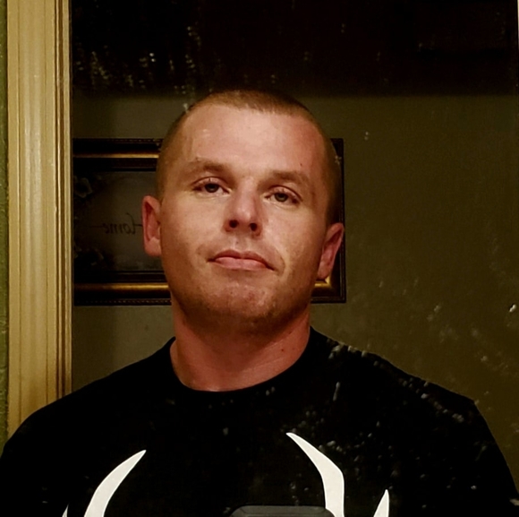 Profile Picture of David Ethridge (@davidethridge) on Poshmark