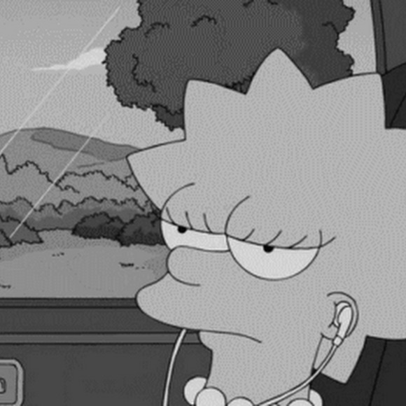 Profile Picture of Lisa Simpson (@miacephil) on Poshmark