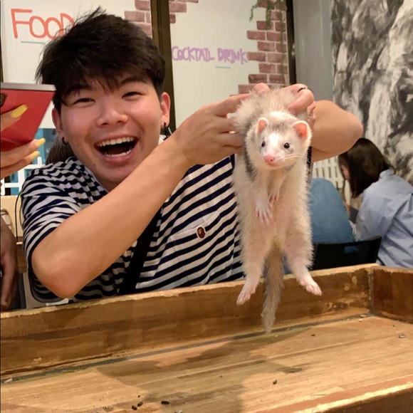 Profile Picture of Justin Yasutake (@yasu2018) on Poshmark