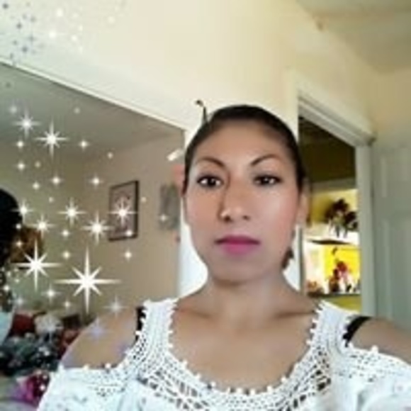 Profile Picture of Lupe Hernandez (@lupehernande935) on Poshmark