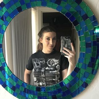 Profile Picture of ❂ Heidi Huston ❂ (@hippiehides) on Instagram