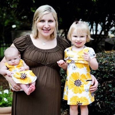 Profile Picture of Lindsey Calhoun (@linsbc) on Twitter