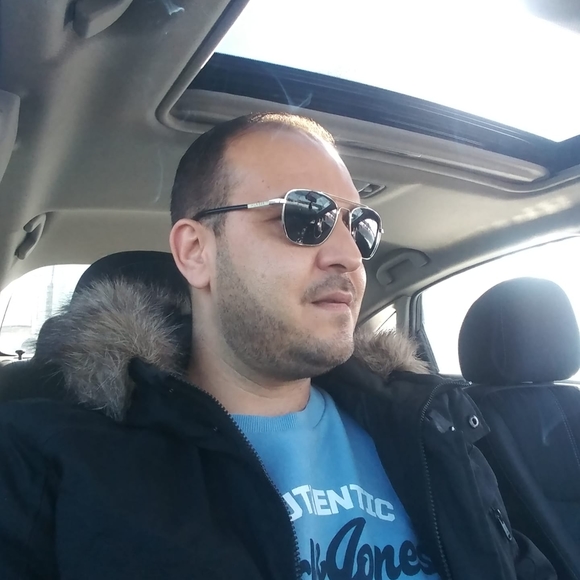 Profile Picture of Nacim Bouk (@nacimbouk) on Poshmark