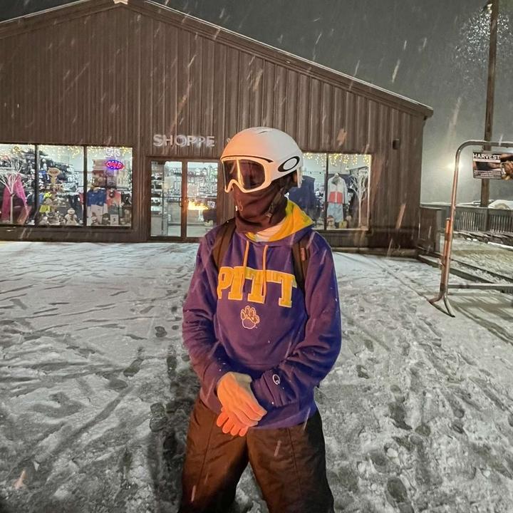 Profile Picture of JOSH (@bburnzyy) on Tiktok