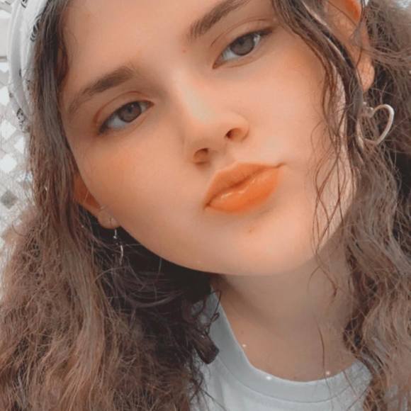 Profile Picture of Sheila Kaye (@buddercudder) on Poshmark