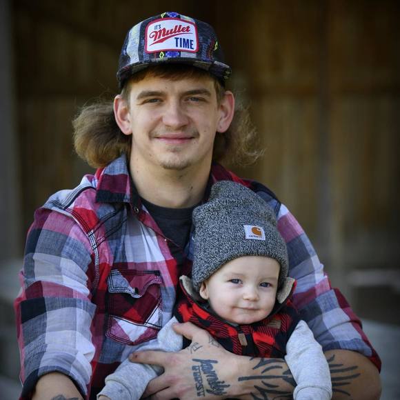 Profile Picture of Jesse Anderson (@jessedumdum) on Poshmark