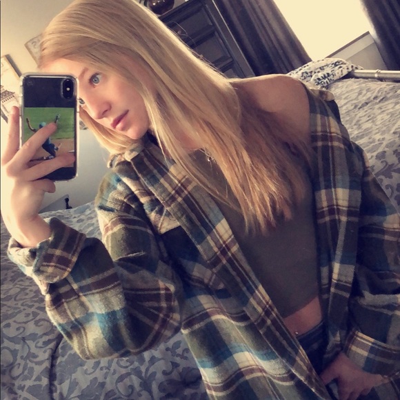 Profile Picture of Tiffany Unkel (@tiffanyyunk) on Poshmark