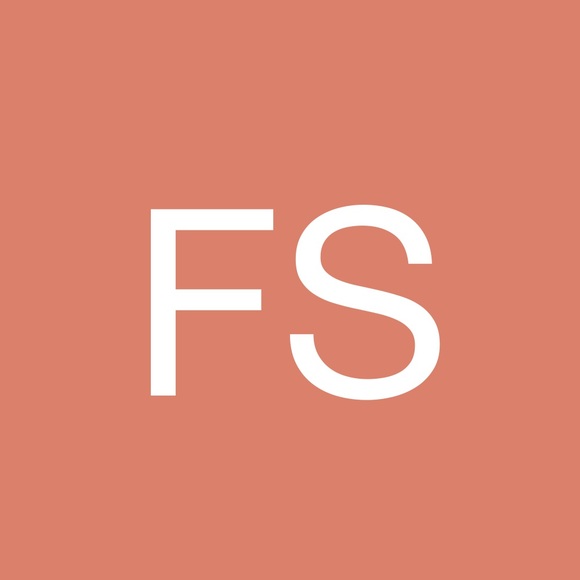 Profile Picture of Farisha Suleman (@farishasuleman) on Poshmark