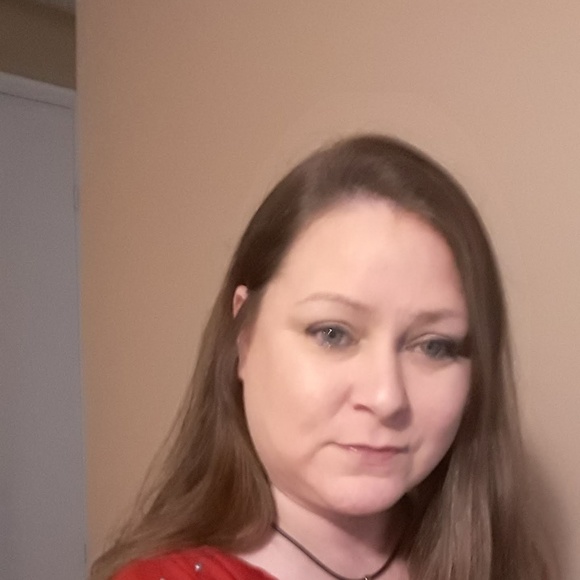 Profile Picture of Candice Conrow (@candiceconrow) on Poshmark