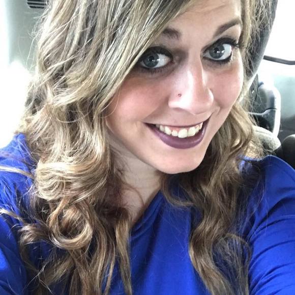 Profile Picture of Michelle Eglitis (@mre605) on Poshmark