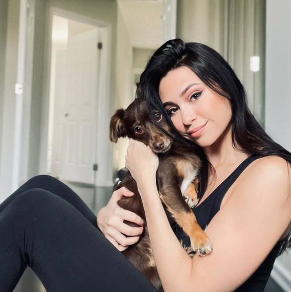 Jasmine Lisojo - Poshmark Profile Picture of Jasmine Lisojo (@jll355) on Poshmark