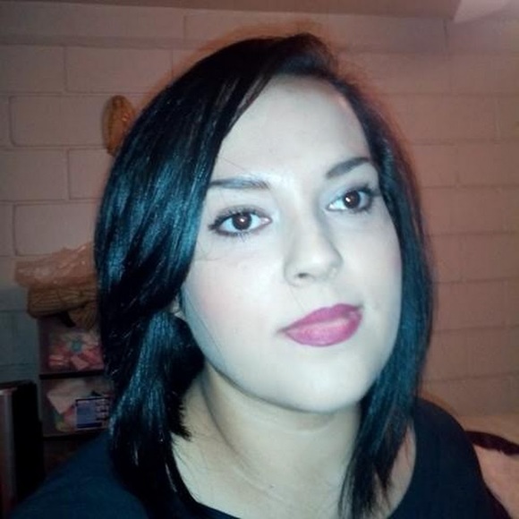 Profile Picture of Sarai Moreno (@sarai_moreno) on Poshmark