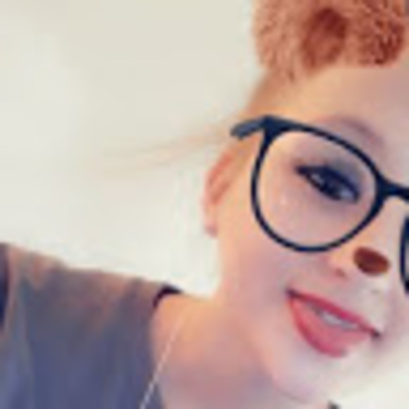 Profile Picture of Brittany Royals (@brittanyroyals) on Poshmark